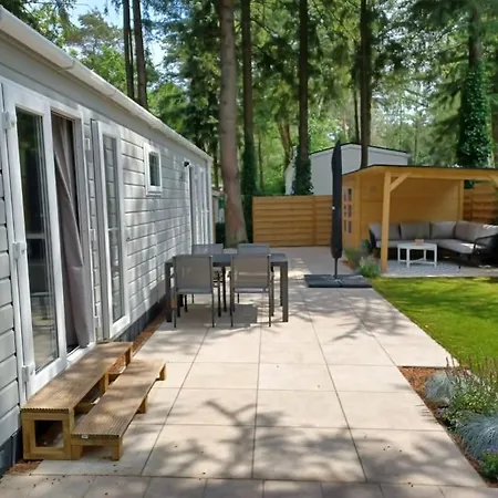 Boshuis Met Grote Tuin I Vakantiepark Met Zwembad Hoenderloo Exterior photo