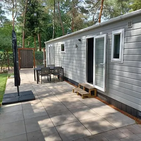 Boshuis Met Grote Tuin I Vakantiepark Met Zwembad Hoenderloo Exterior photo