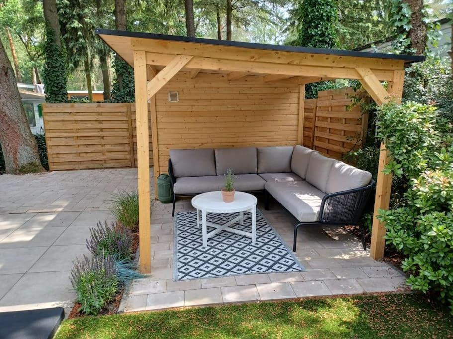 Boshuis Met Grote Tuin I Met Zwembad *