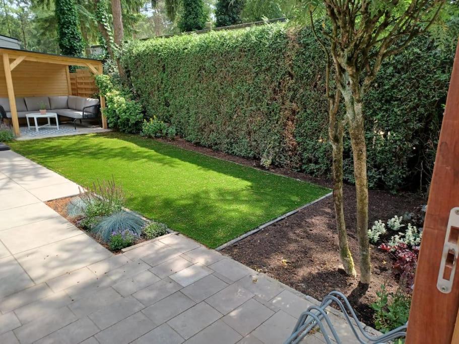 Boshuis Met Grote Tuin I Met Zwembad Holiday home Hoenderloo