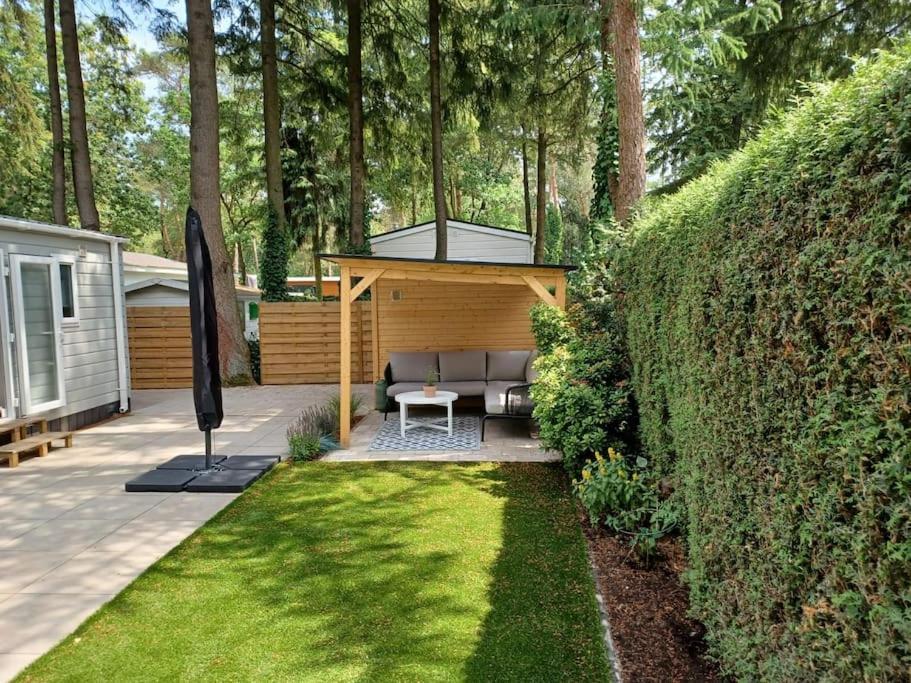 Boshuis Met Grote Tuin I Met Zwembad Hoenderloo